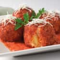 Fried Macaroni and Cheese is listed (or ranked) 2 on the list The Best Things To Eat At Cheesecake Factory
