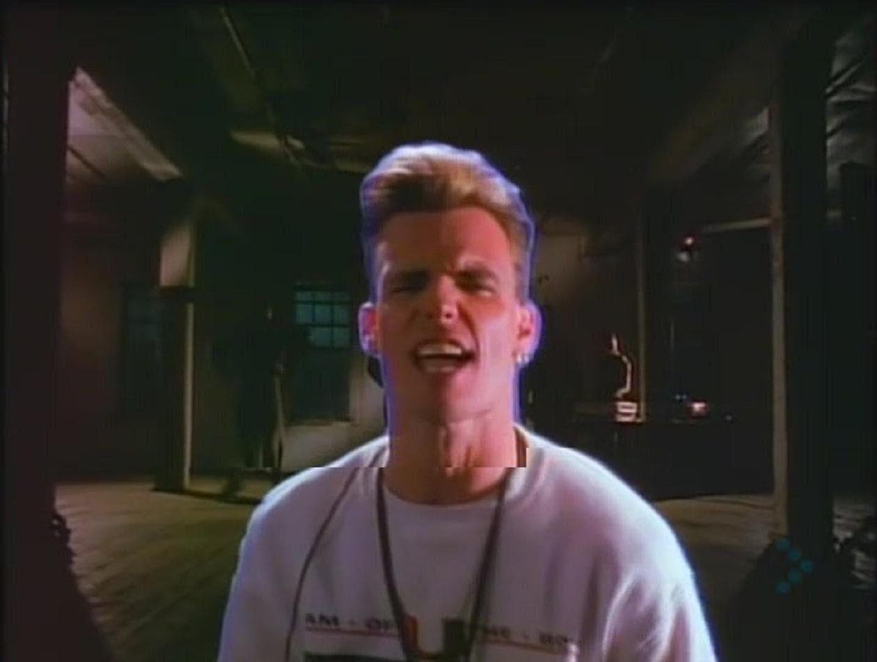 Ice baby vanilla. Vanilla ice 1990. Киберпанк 2077 сандевистан. Ice ice baby vanilla ice автор. Vanilla ice - ice ice baby martik c.