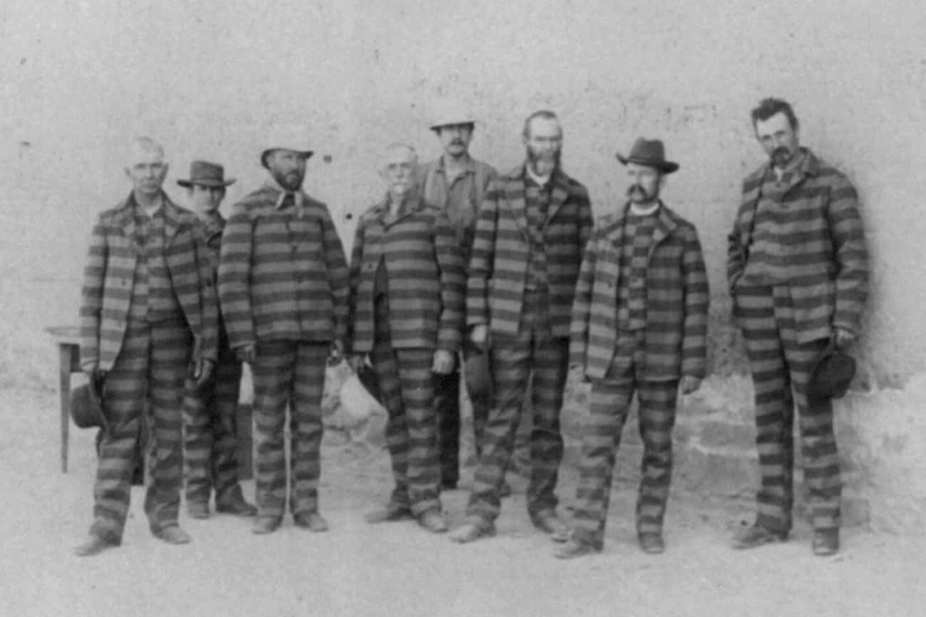 Early Uniforms In The US Featured Black And White Stripes
