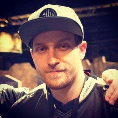 The 15+ Best Apex Legends Streamers You Should Be Watching