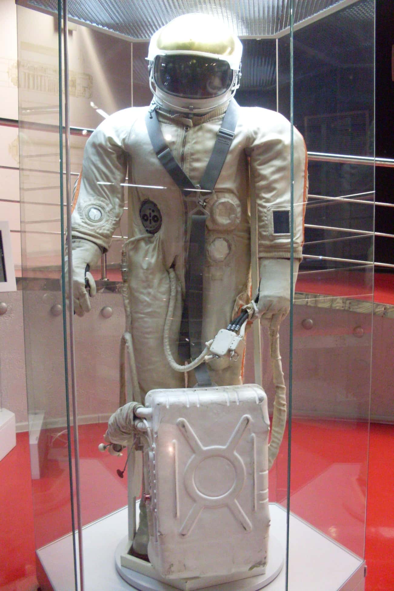 1966-69: Yastreb Space Suit, USSR