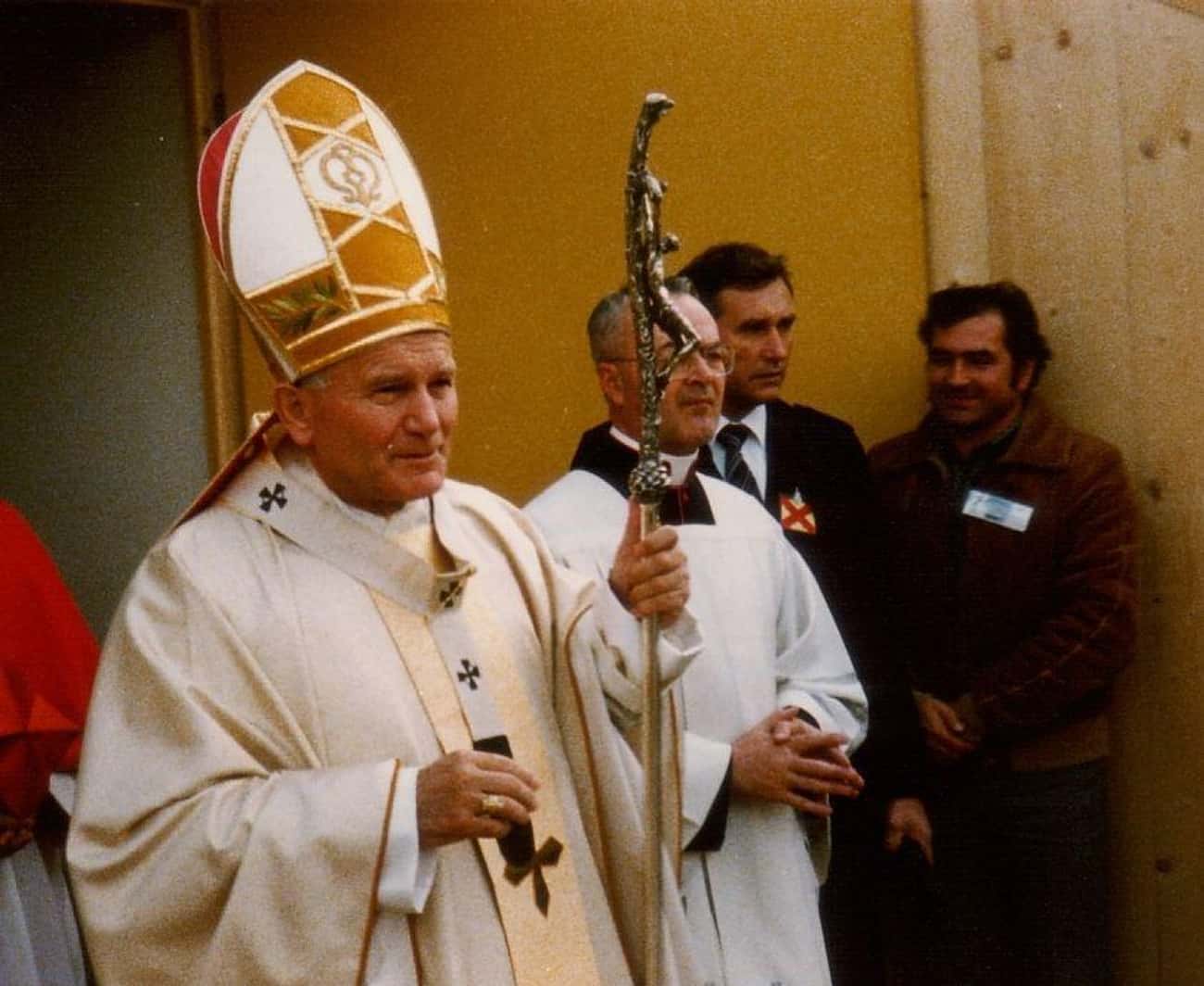 Pope John Paul II Apologized For 2,000 Years Of Persecution