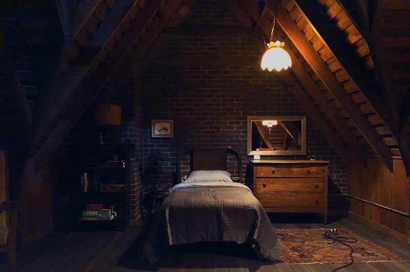 King's Love Of Horror Blossomed When He Found A Box Of His Father's Stuff In The Attic 