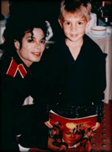 'Leaving Neverland' Explained Robson Family Relationship Timeline(02)