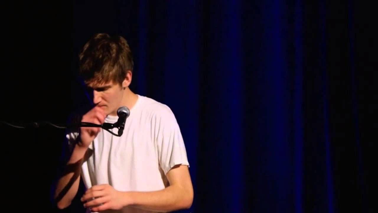 1985 bo burnham speed up. 1985 песня bo burnham. Bo burnham. Bo burnham рост. Bo burnham.