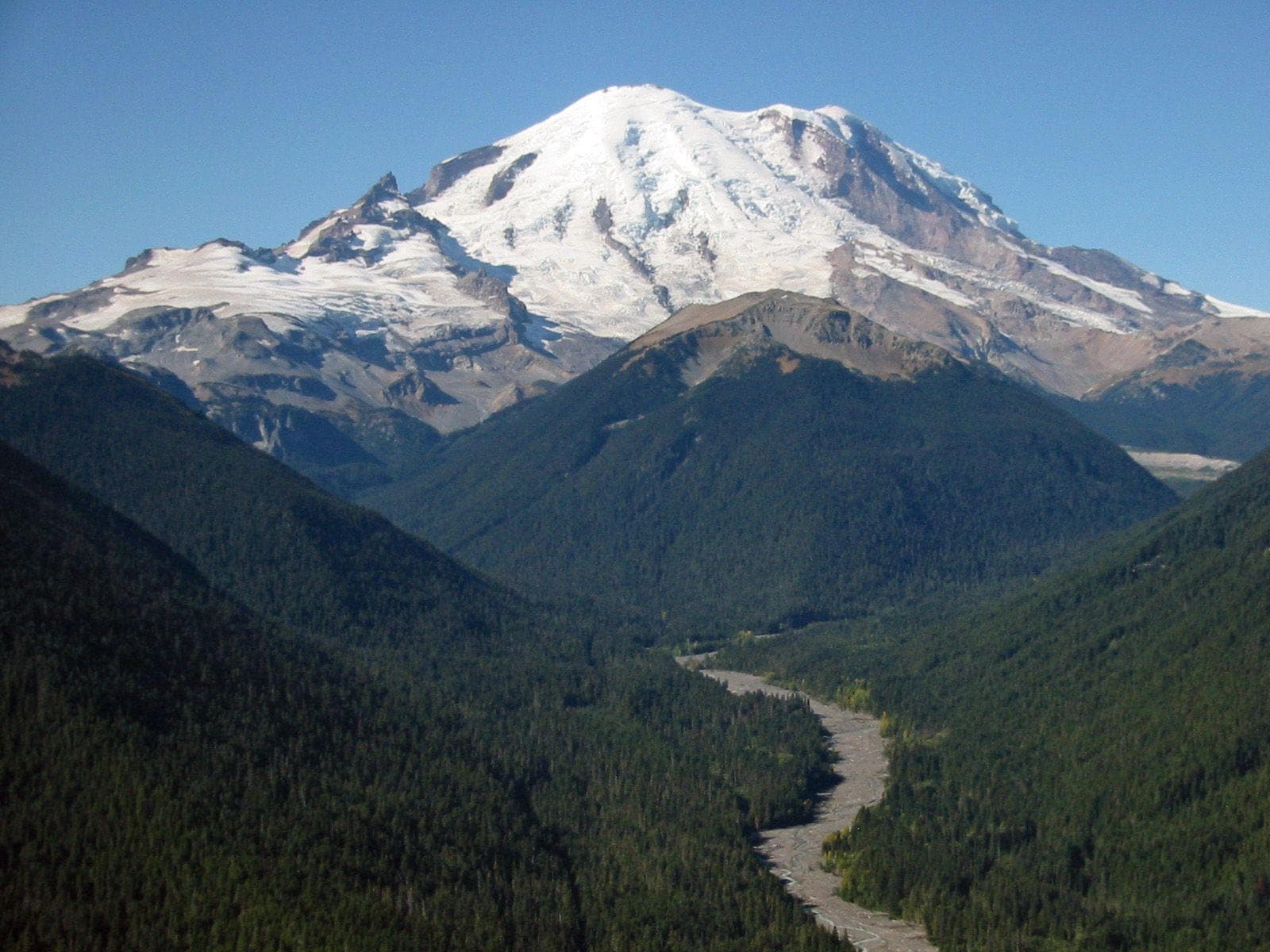 What Would Happen If Mount Rainier Erupted?