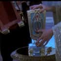 The Magical Potion Alludes To Egyptian Magic  on Random 'Death Becomes Her' Is Way Weirder Than You Rememb