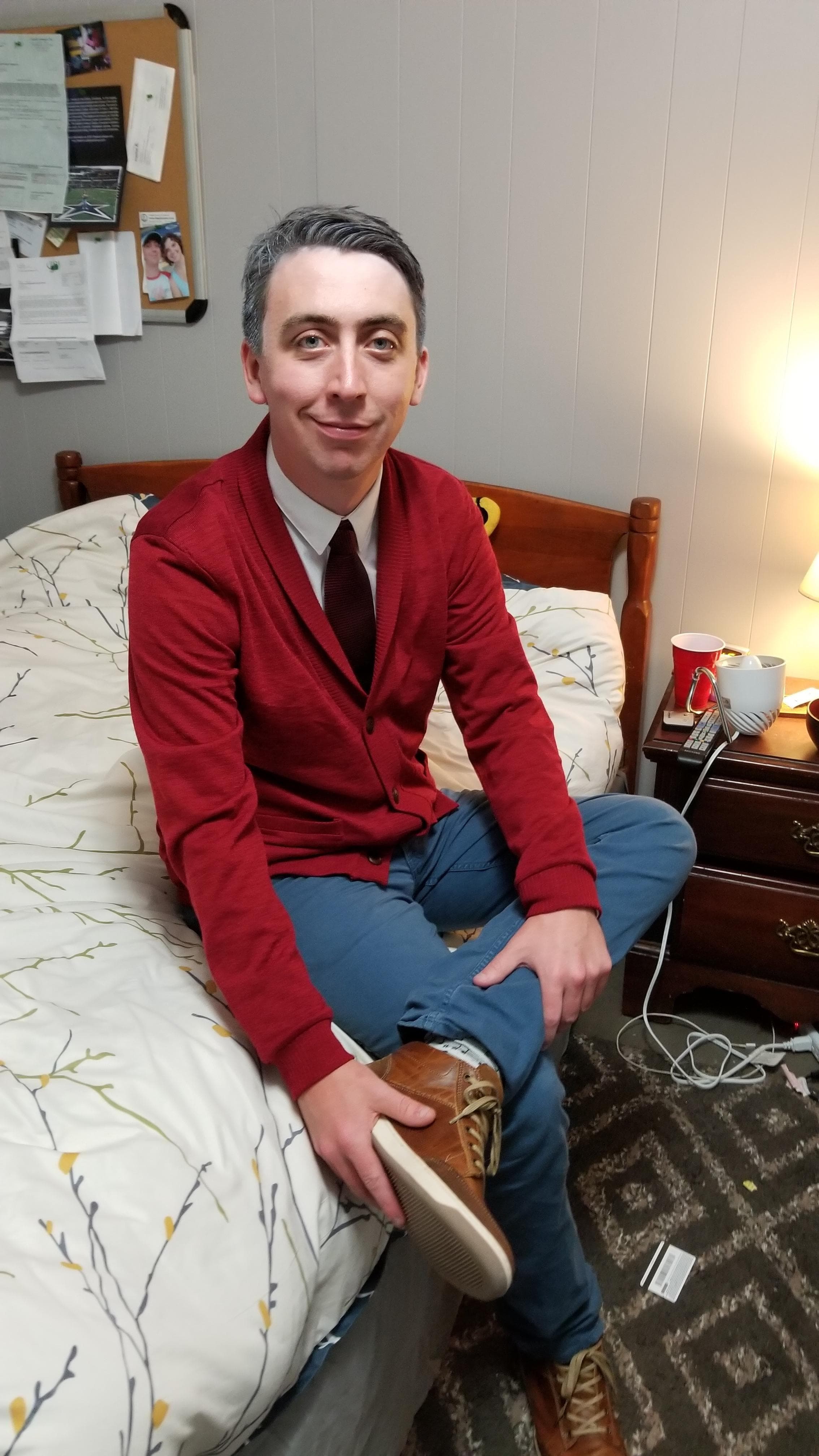 10 Hilarious LowEffort Halloween Costumes For Lazy People