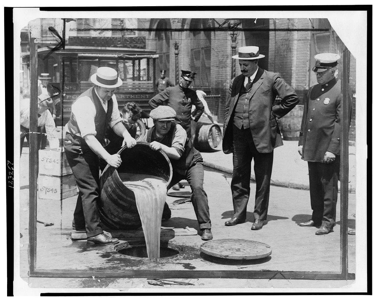 Prohibition In The US Opened A New Black Market For Alcohol