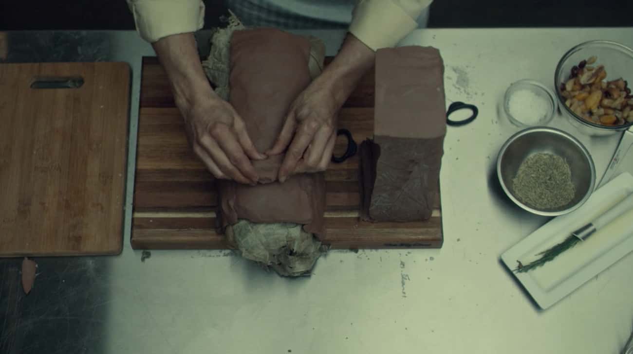 Hannibal Serves Abel Gideon His Own Clay-Roasted Leg For Dinner In ‘Hannibal’