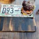 Plate... Old License Plate on Random Heinous Pictures Of Restaurants That Need To Learn How To Use Plates Correctly