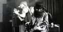 Slash Said Recording The Riff Took Him An Entire Afternoon on Random Behind Scenes Of Guns N’ Roses Hit Single ‘Sweet Child O’ Mine’