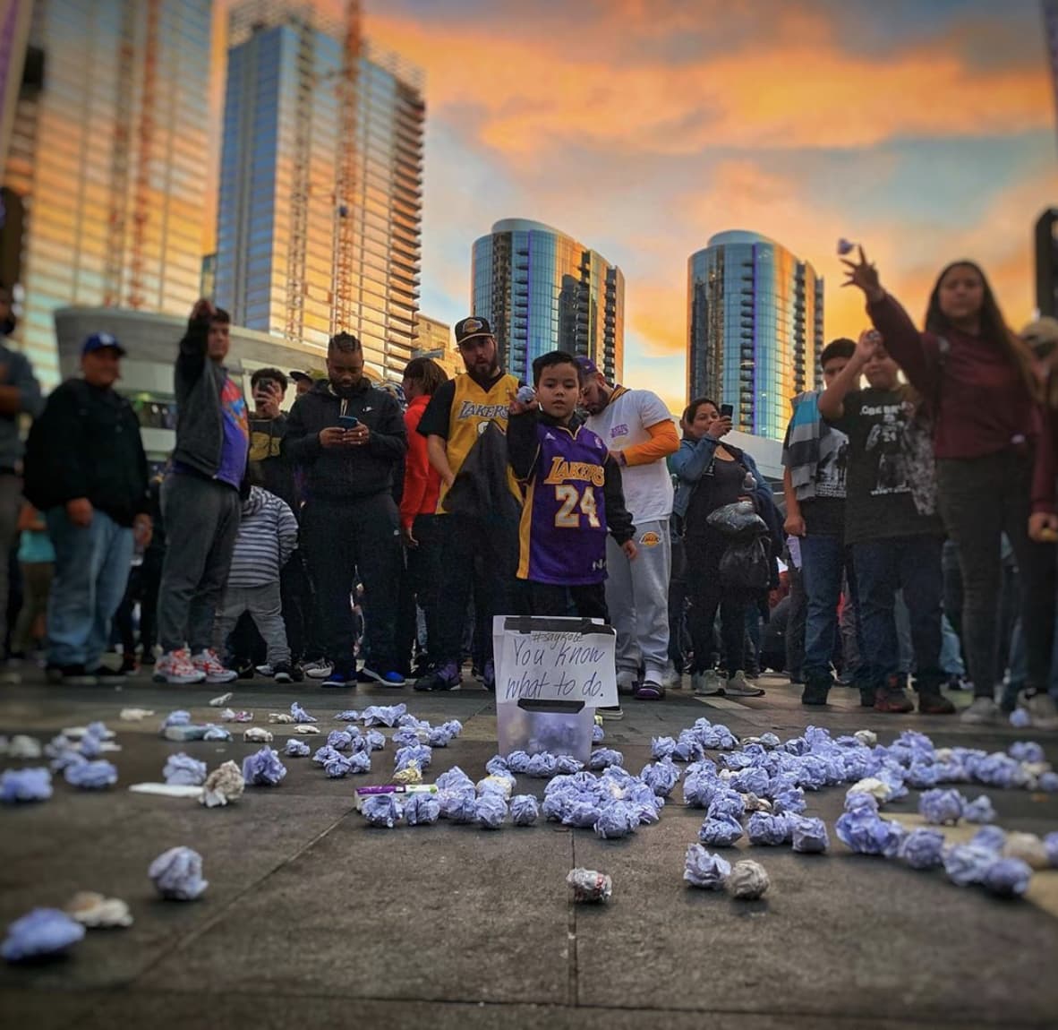 24 Touching Tributes To Kobe Bryant From Across The World