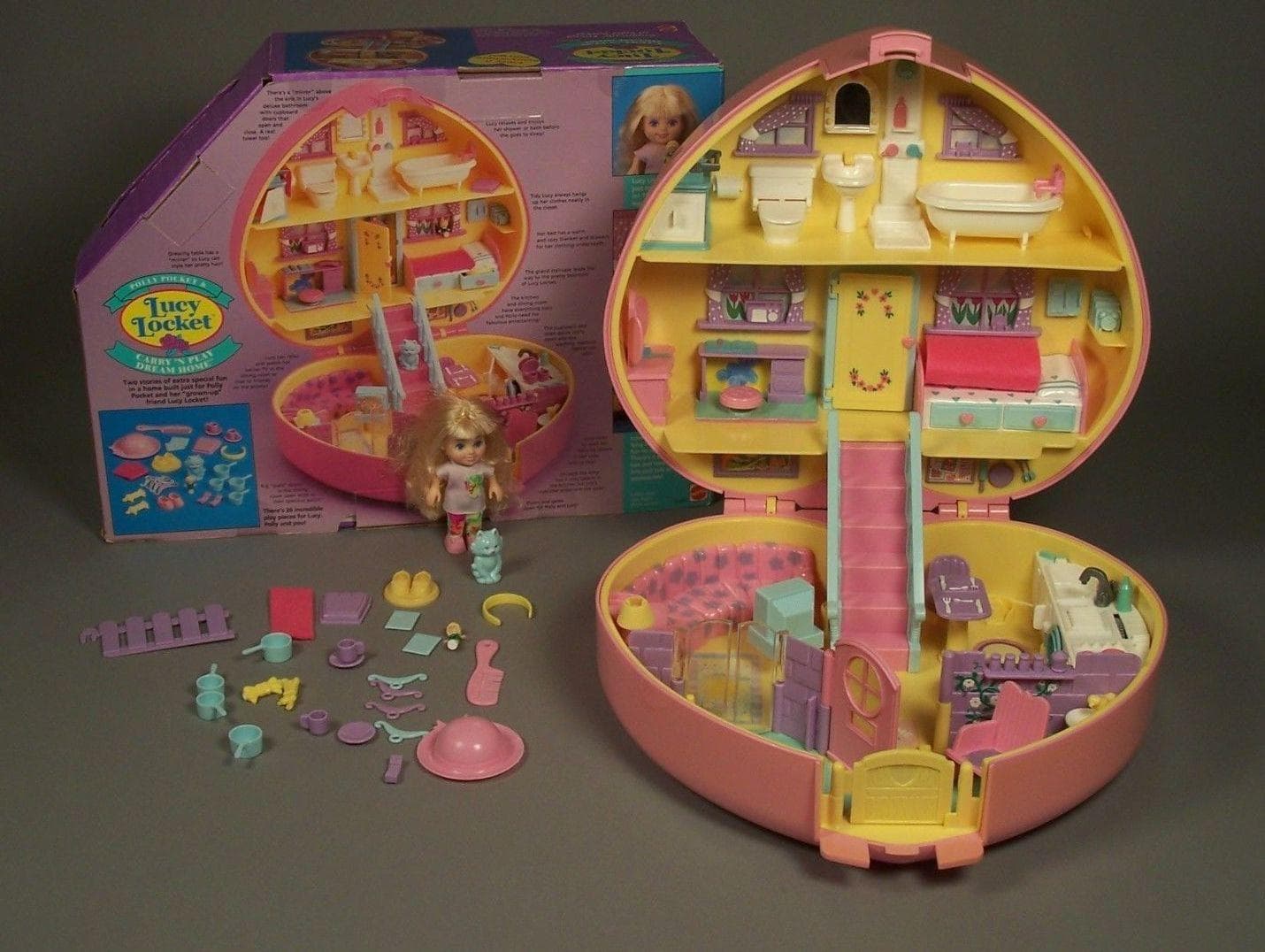 Polly pocket heart store shaped house