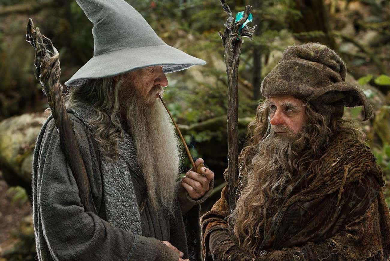 Gandalf the White Doesn't Have a Hat Because Gandalf the Grey Died Without One