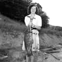 Large Fish Caught In Oak Ridge, TN (1947) on Random Fascinating Photos Of Historical Fishermen With Their Big Catches