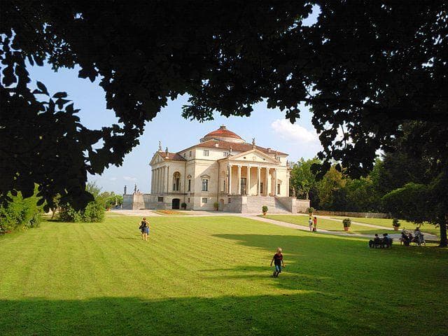 Villa Capra detta La Rotonda, is listed (or ranked) 14 on the list The Oldest Houses In The World That Are Somehow Still Standing