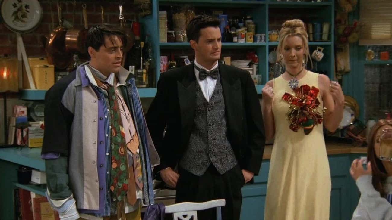 When No One Except Phoebe Is Ready For Ross' Black Tie Event At The Museum