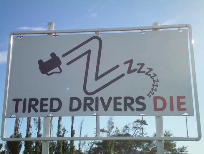 27 Terrifying Safety Signs That Left Us Wondering What Actually Happened