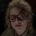 A Quick Frame Of Visual Foreshadowing In 'Batman Returns' on Random Small But Clever Details From Tim Burton Movies That Fans Noticed