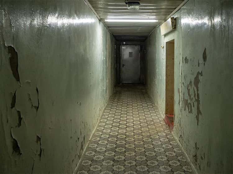 The Scariest Pictures From The Backrooms, The Internet's Labyrinthian  Purgatory