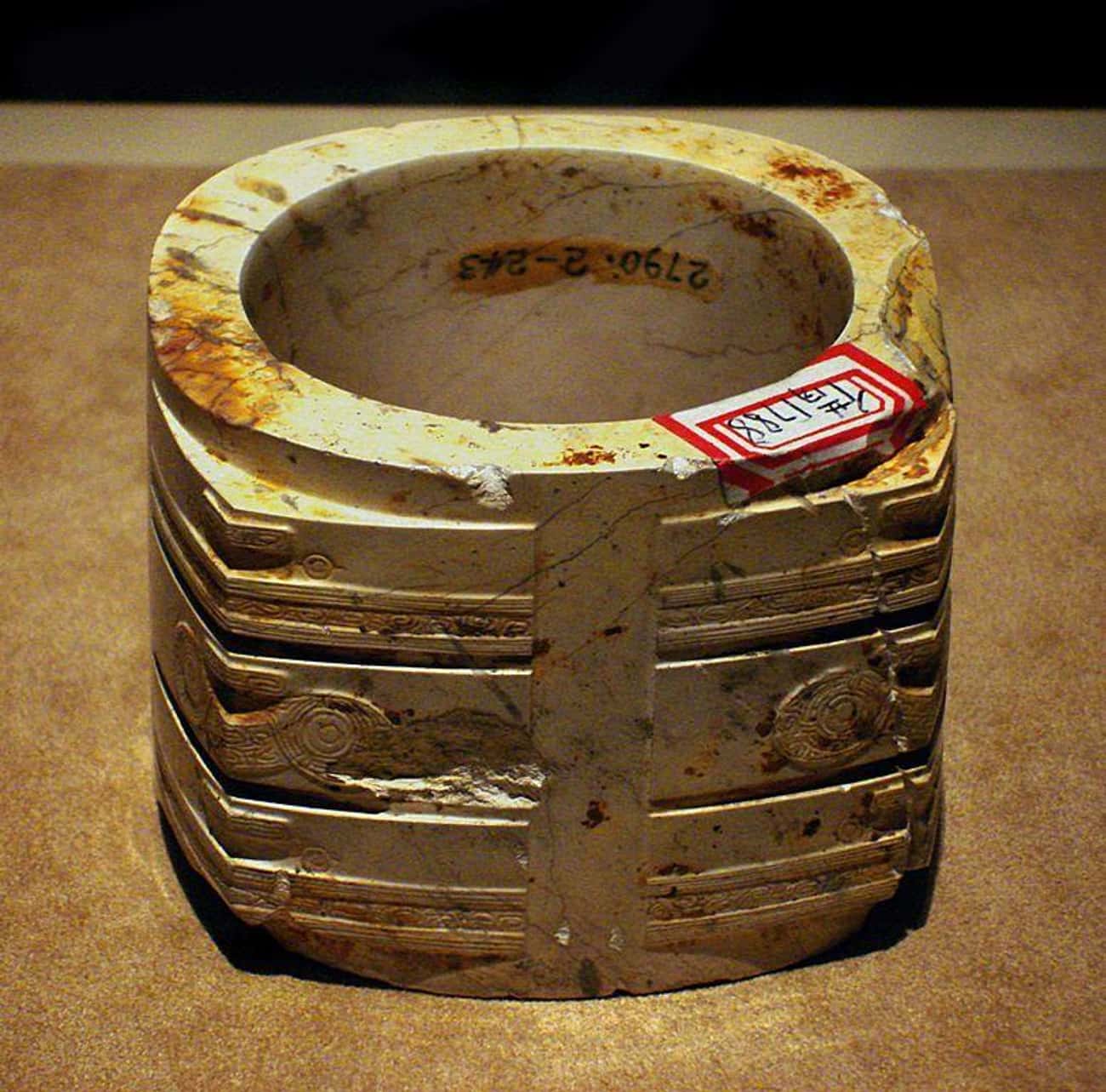 A Jade Cong From The Liangzhu Culture (c. 3300-2200 BC)