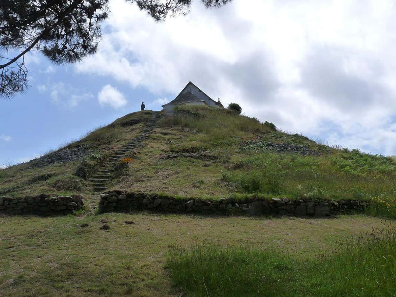 The St. Michel Grave Mound (c. 5th Millennium BC) - France