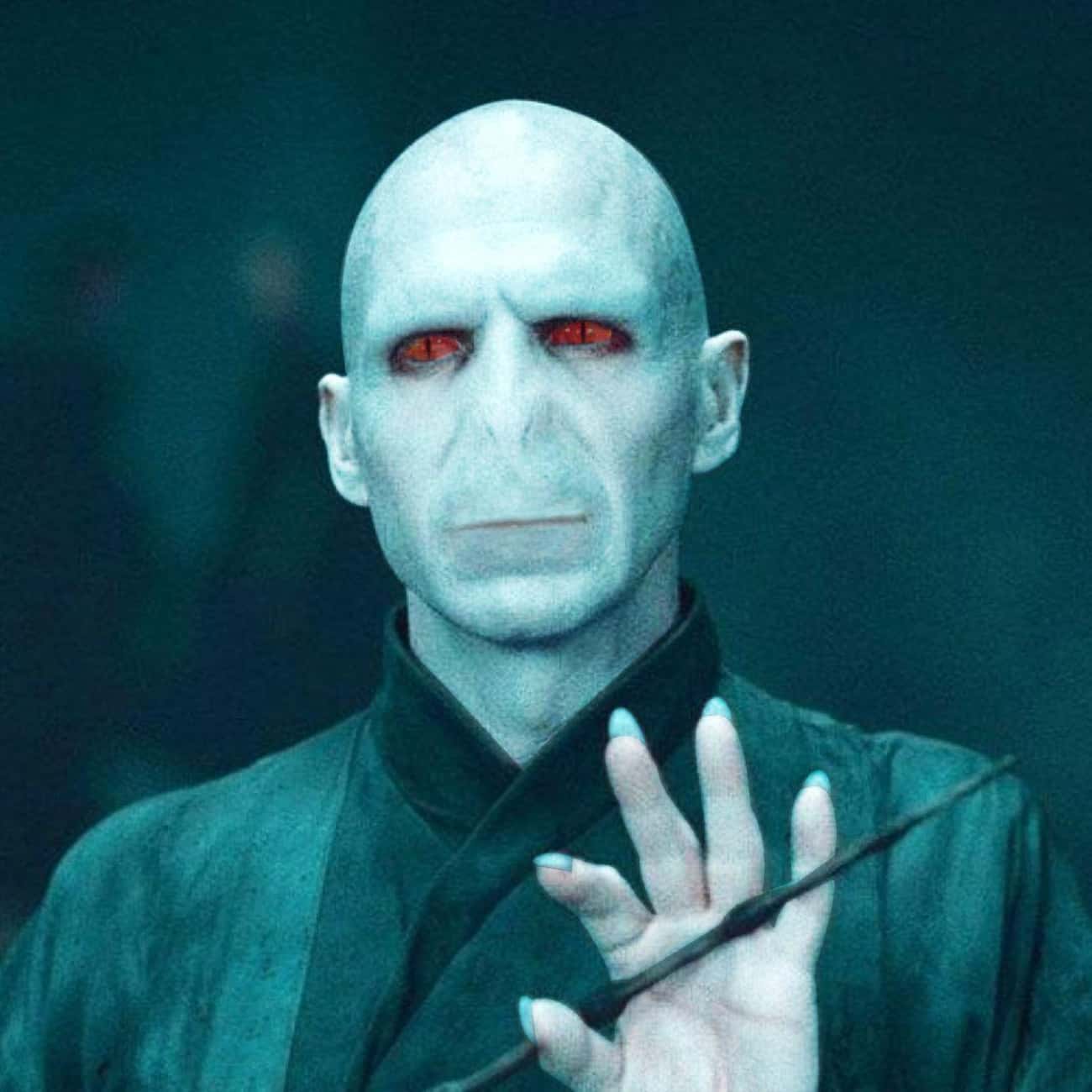 Voldemort In The Books: Crimson Snake Eyes, Blue Fingernails