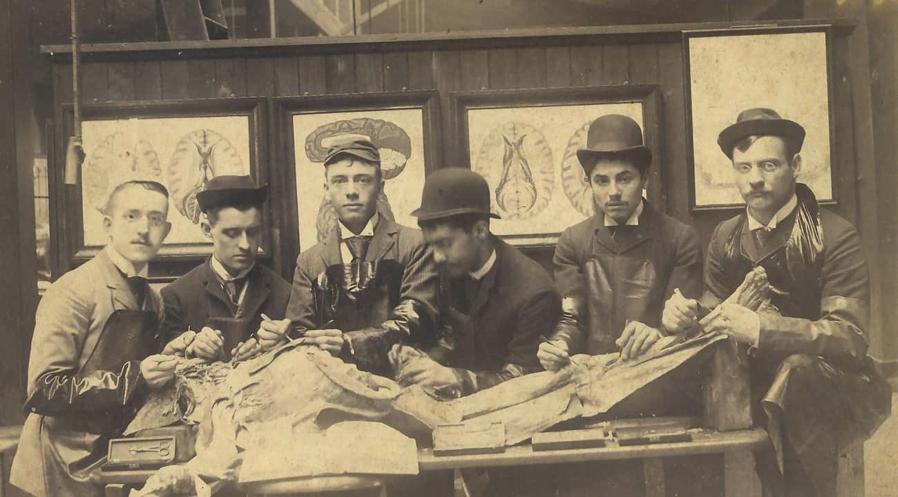 Med Student Group Photo With Cadaver - 1890