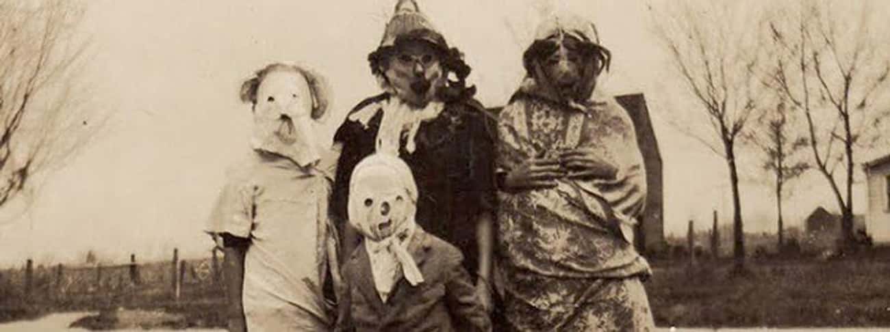 Turn Of The Century Halloween Costumes In Italy