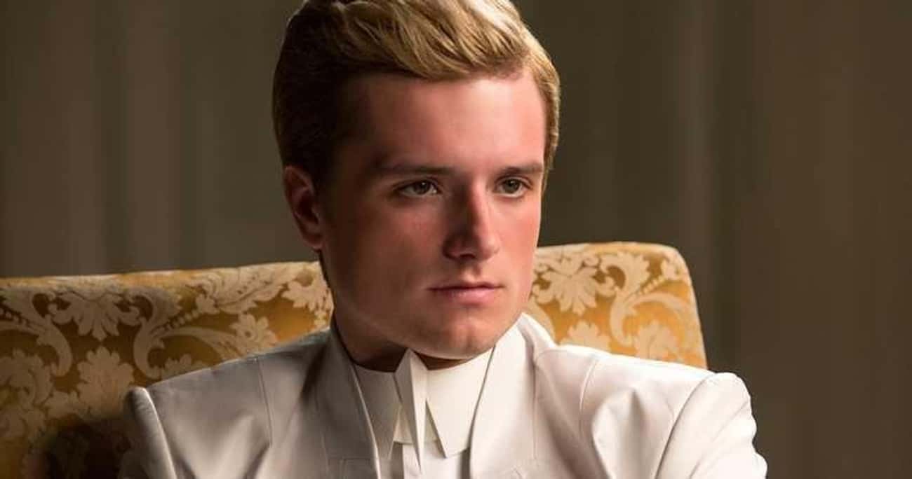 A Small 'Knife' Appears At Peeta's Throat As He's Forced To Speak Against His Will