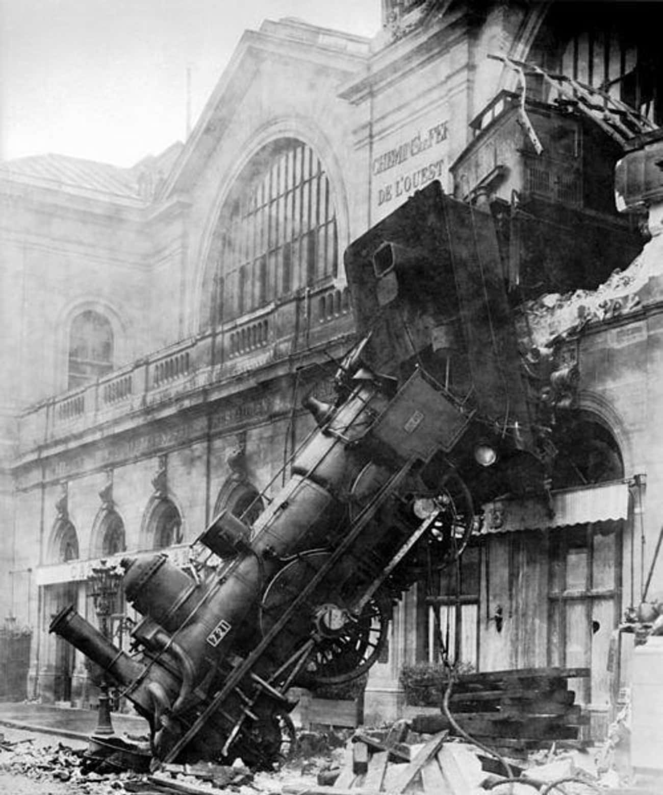 1895: Train Wreck At Monteparnasse