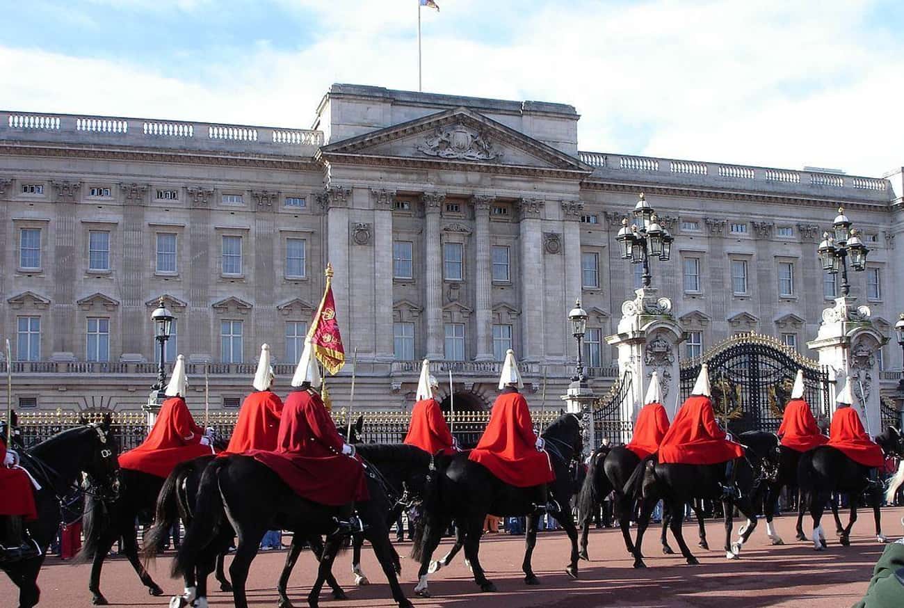 A Man Snuck Into Buckingham Palace And Talked To The Queen For 10 Minutes