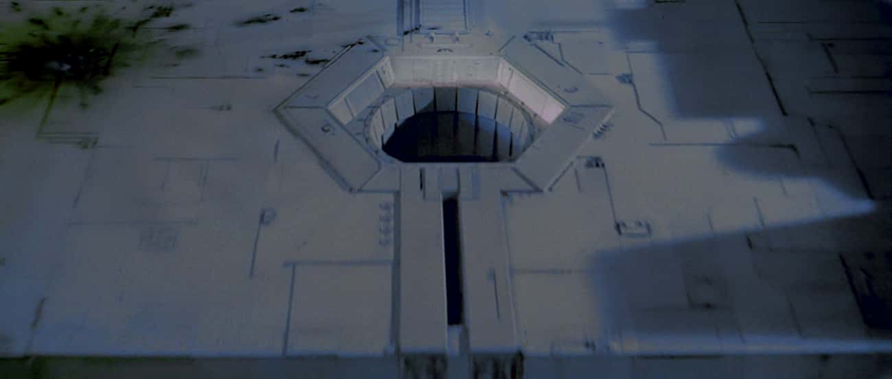 It's Perfectly Reasonable For The Death Star To Have An Exhaust Port