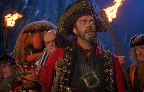 things-you-probably-didn-t-know-about-legendary-actor-tim-curry