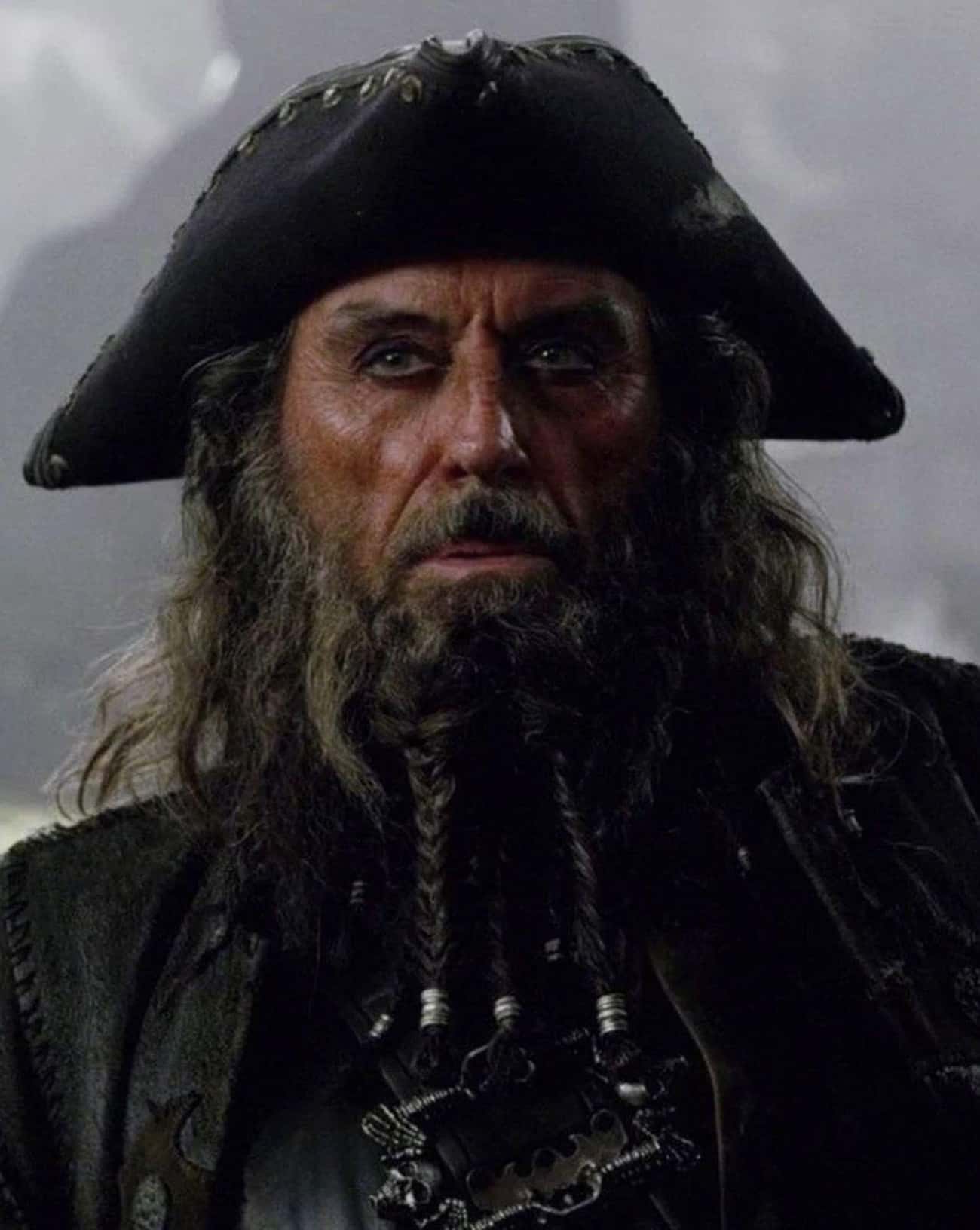 Героиня пиратов карибского. Чёрная борода пираты Карибского моря.
