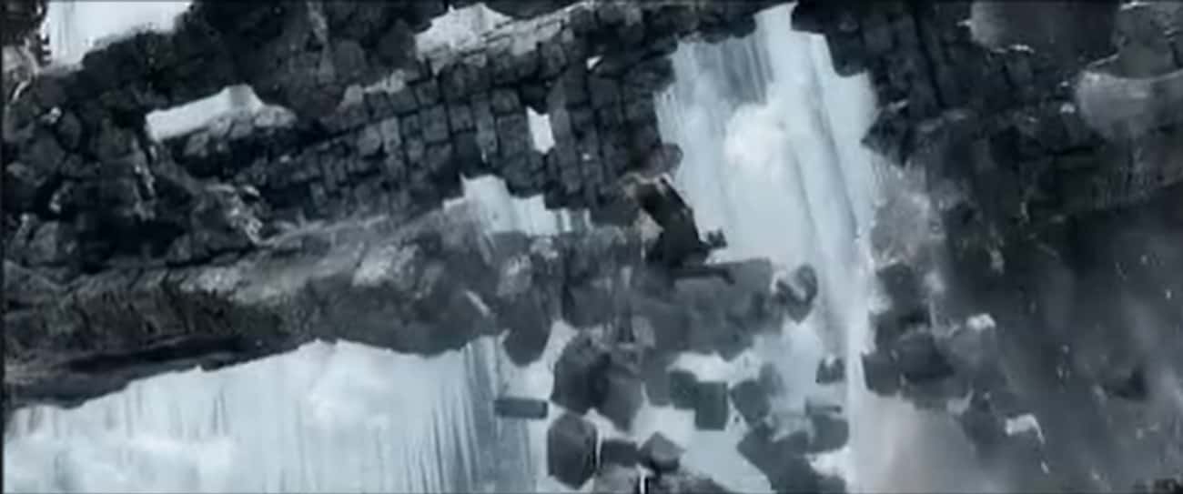 Legolas Makes It Up The Falling Stairs Via His Natural Elvish Abilities