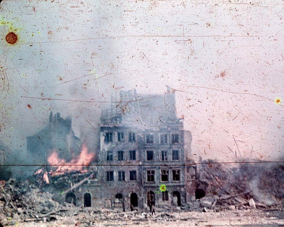 Polish Education Emphasizes The Civilian Struggle