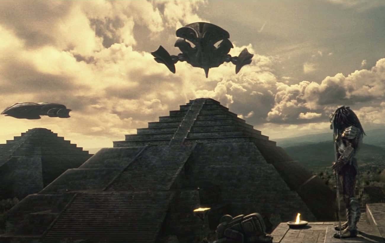 2996 BCE: The Yautja Visit Earth And Help Construct The Pyramids