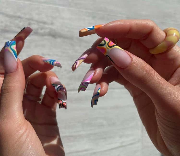 The Most Amazing Kylie Jenner Nails, Ranked By Fans