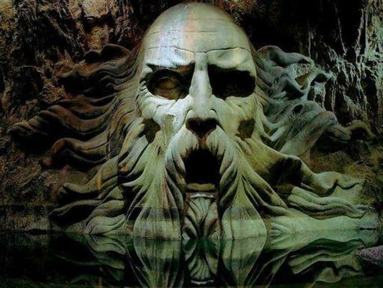 Fans Are Sharing Obscure 'Harry Potter' Lore About The Chamber Of Secrets