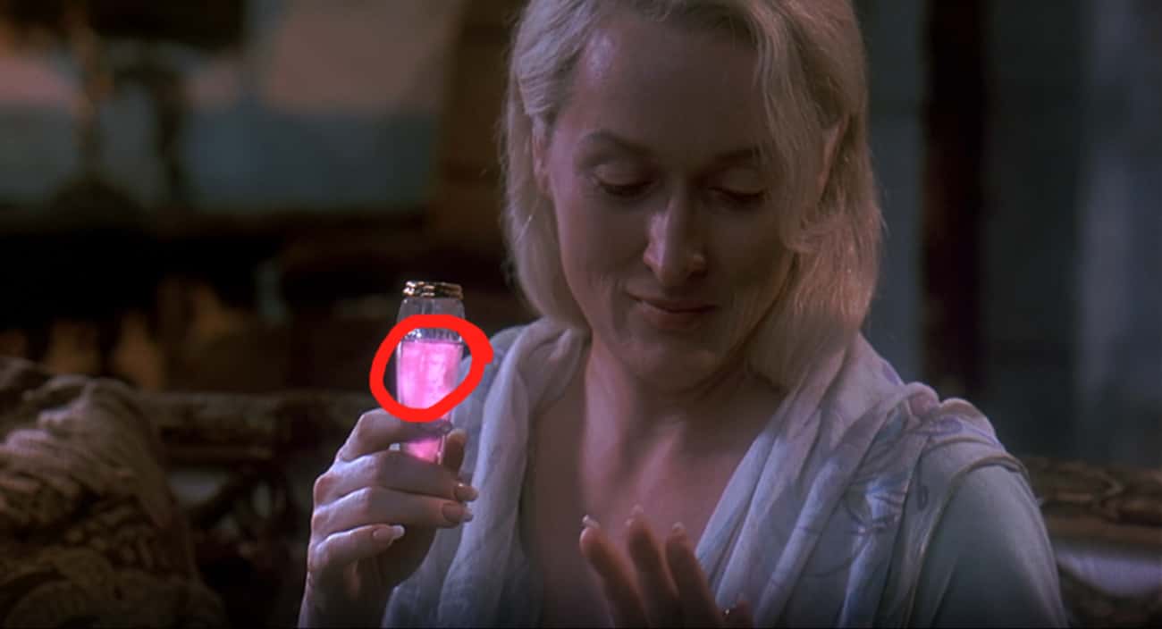 A Face Can Be Seen In Madeline's Potion In 'Death Becomes Her'