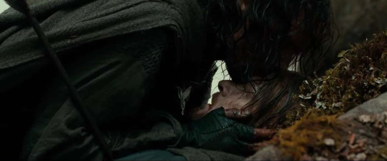 The Kiss That Aragorn Gives The Deceased Boromir Is A Gondorian Gesture Of Farewell  