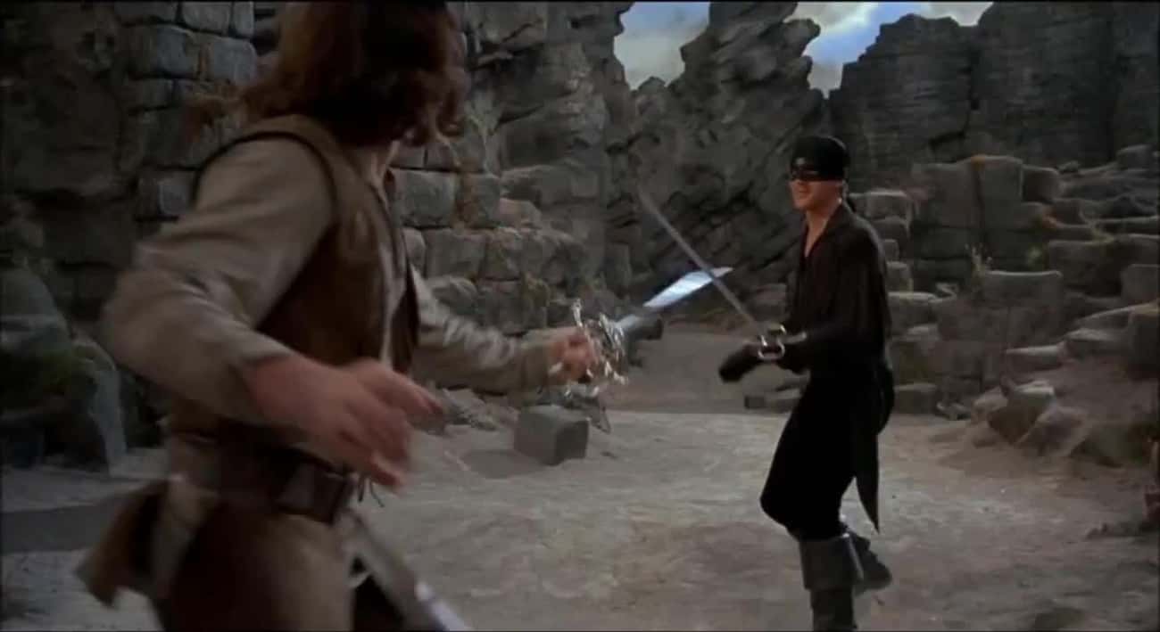 During Their Fight In 'The Princess Bride,' Inigo Tries To Trick The Man In Black By Switching To His Off-Hand