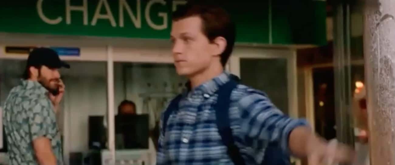 Mysterio Follows Peter In The Background In 'Far From Home'