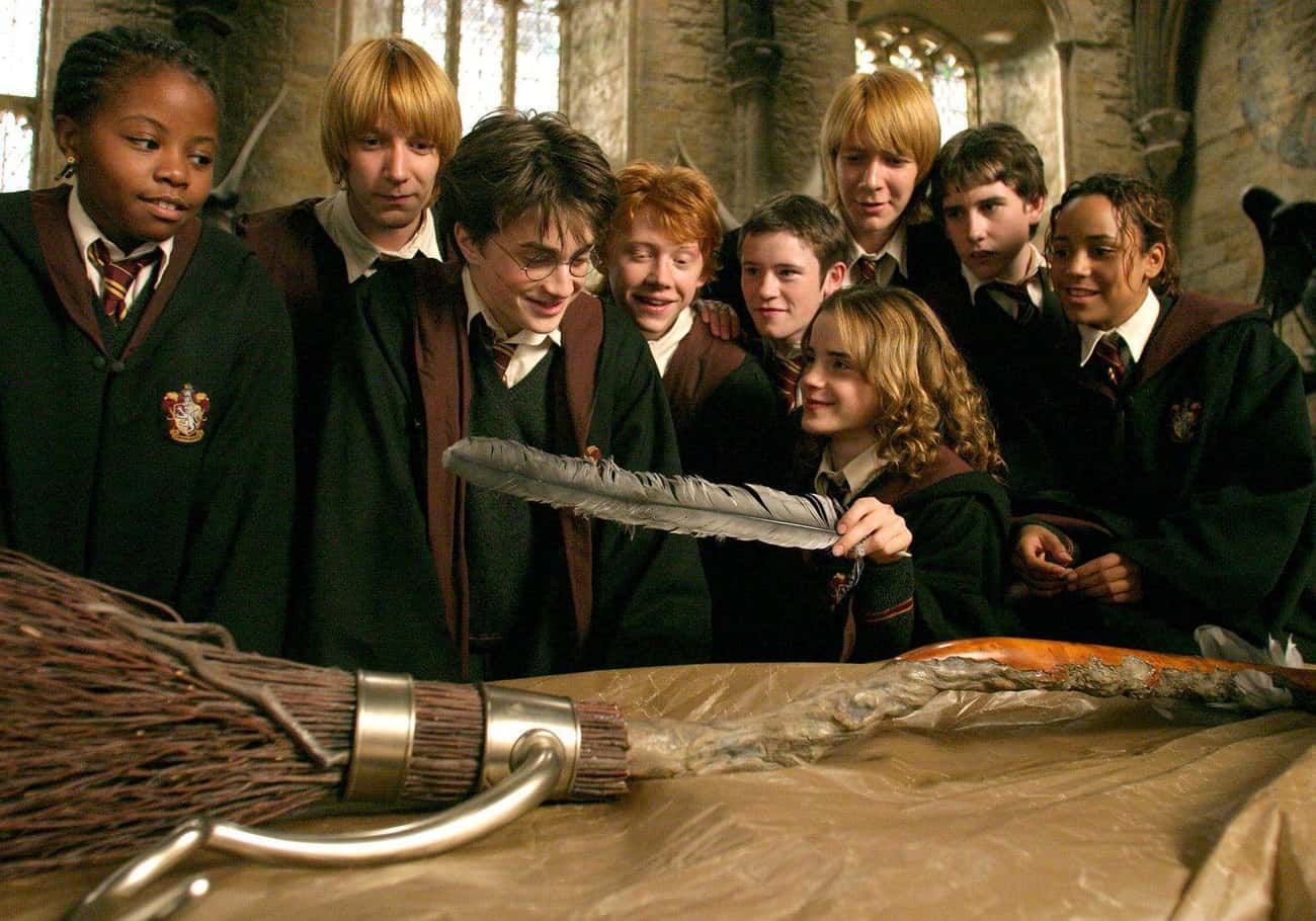 Sirius Delivers The Firebolt To Harry During The School Year Using Crookshanks