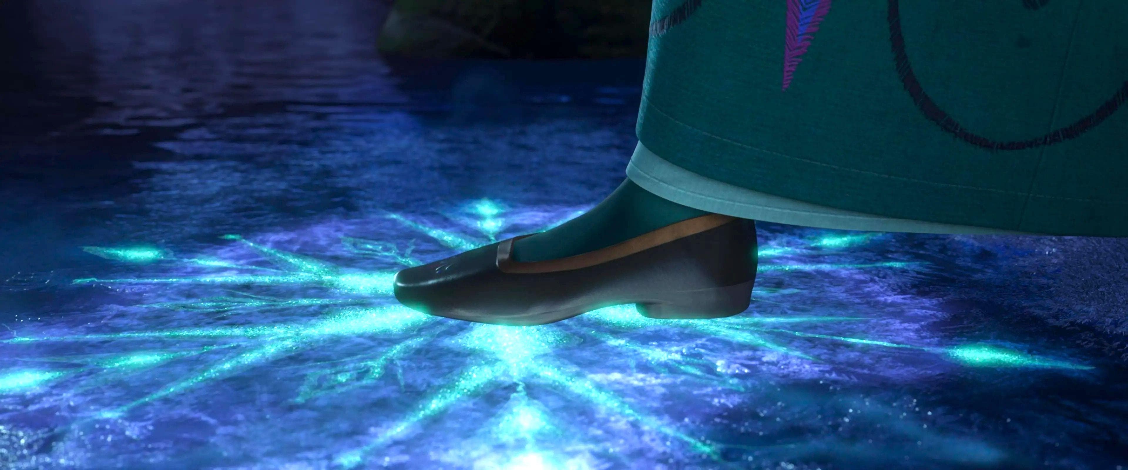 'Frozen' Plot Holes That Are Too Big To Ignore
