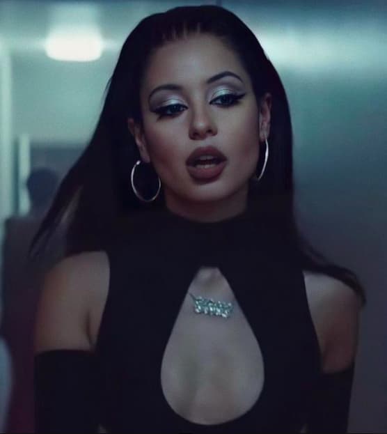 The Best 'Euphoria' Outfits & Makeup Looks