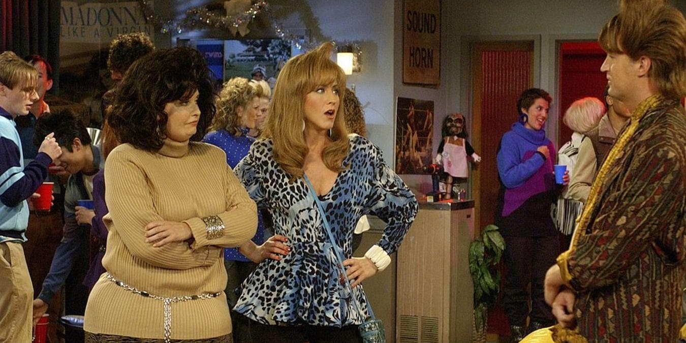 Rachel Is Introduced To Chandler In The Pilot, But We See In Flashbacks That They've Already Met