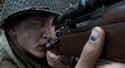 Jackson Has A Common WWII Thumb Bruise In 'Saving Private Ryan'  on Random Impressively Accurate Details Fans Noticed In War Movies